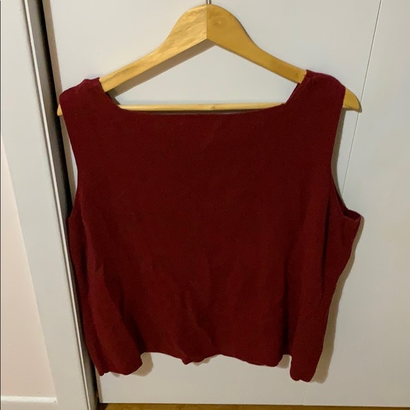 🛑 SOLD Burgundy knit plus sized tank top - Picture 4 of 6